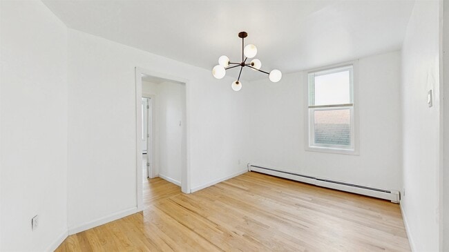 Photo - 174 Beacon Ave Condo Unit 3