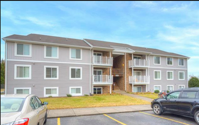 4 Bed Condo Near VT - 4 Bed Condo Near VT Unit E