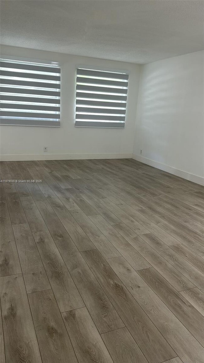 Photo - 8100 Geneva Ct Unit 146