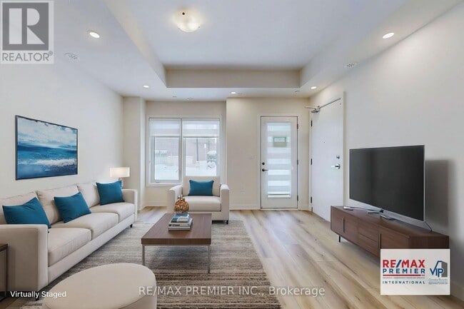 Photo - 1695 Dersan St