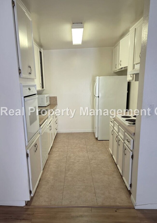 Photo - LEASE PENDING - 2Bed / 2 Bath Apartment ne...