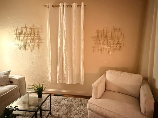 Photo - 1924 Macklind Ave