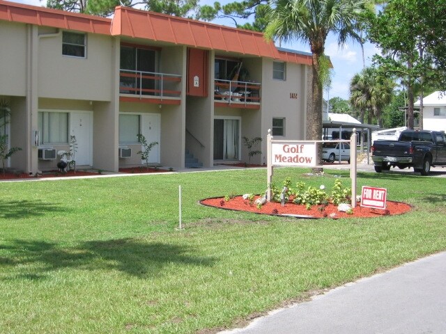 Golf Meadow Apartments - Golf Meadow Apartments
