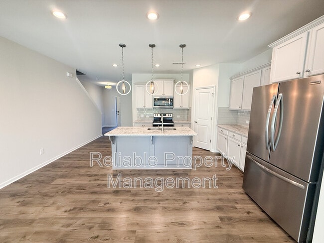 Photo - 140 Willow Green Dr