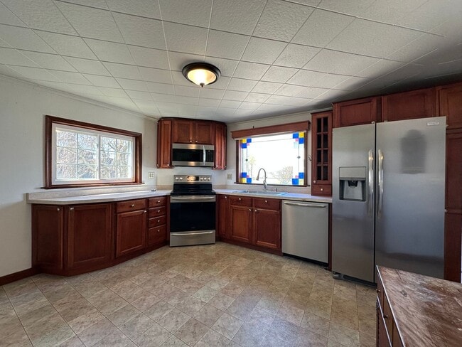 Building Photo - 3 Bedroom Single Family House- Two Rivers, Wi