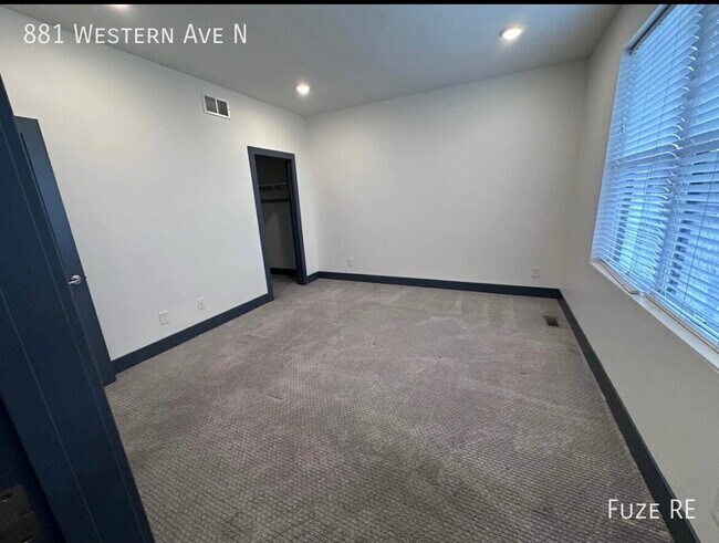 881 Western Ave N