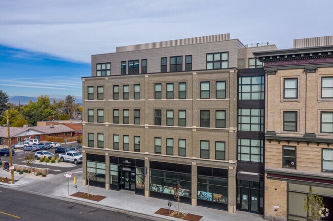 Building Photo - The Quayle
