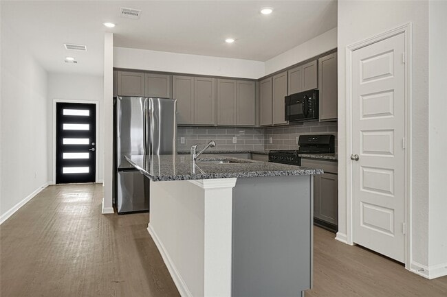 Photo - 2727 Crest Creek Ln