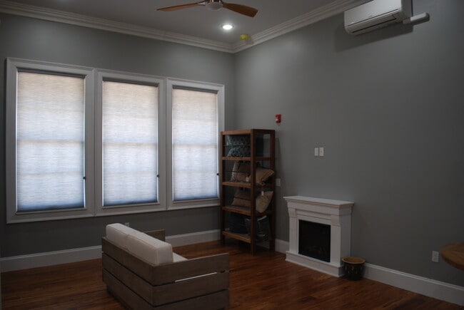 Photo - 111 Court Sq Unit 131-1