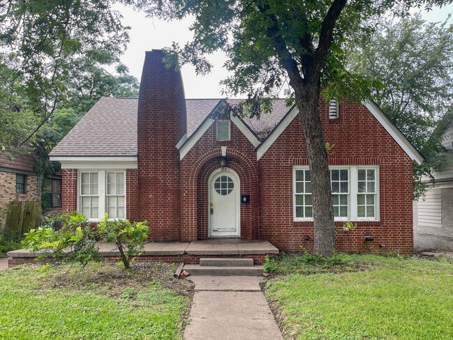 Photo - 1816 Colonial Ave House