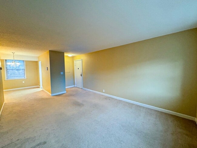 Photo - Charming 1 Bed 1 Bath Condo In Amenity-filled Fairlington Villages - Water Included