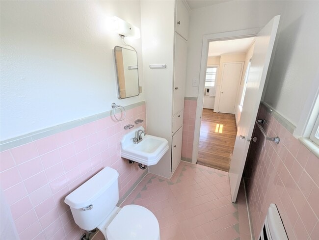 Photo - 2504 Kingston St Unit 1