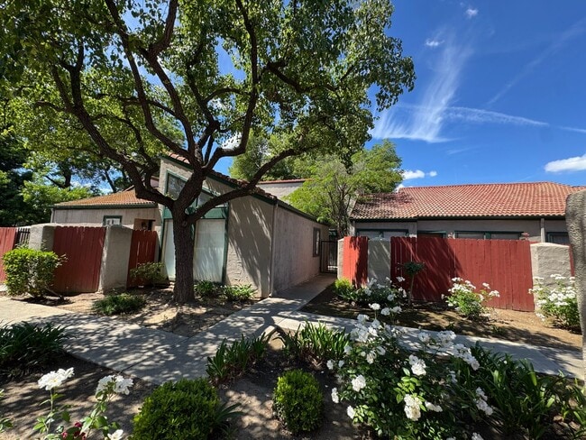 Building Photo - 5965 E Shields Ave