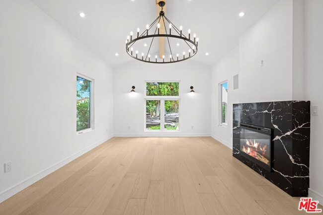 Photo - 8911-8911 W 24th St