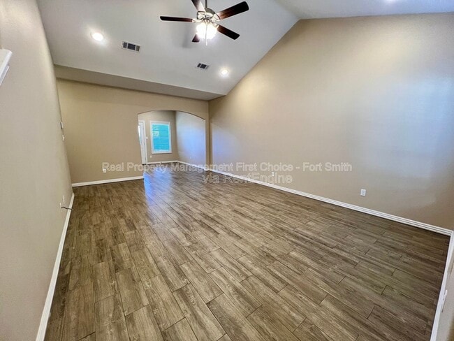 Photo - 6709 MARIBETTE RD