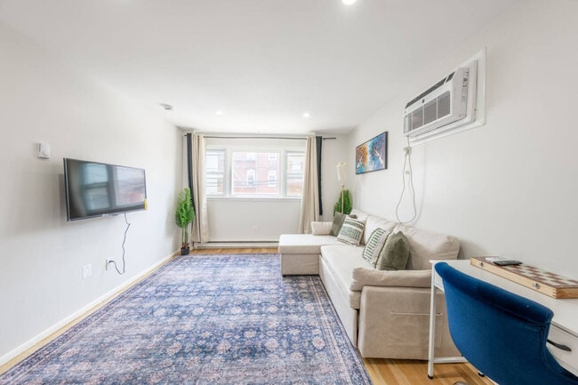 Photo - 33 Adams St Unit ID1355648P