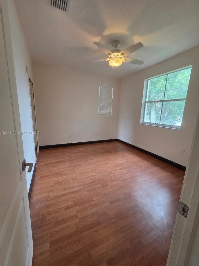 Photo - 1536 SE 25th St Unidad 207