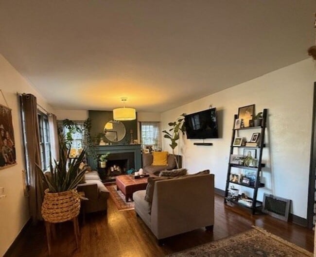 Photo - Beautiful 4 Bedroom Home