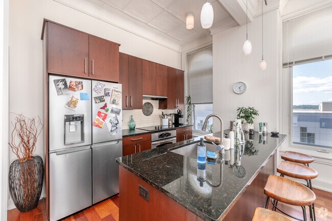 1 habitación, 1,5 baños - 1850 pies cuadrados - Cocina - Deys Plaza Apartments