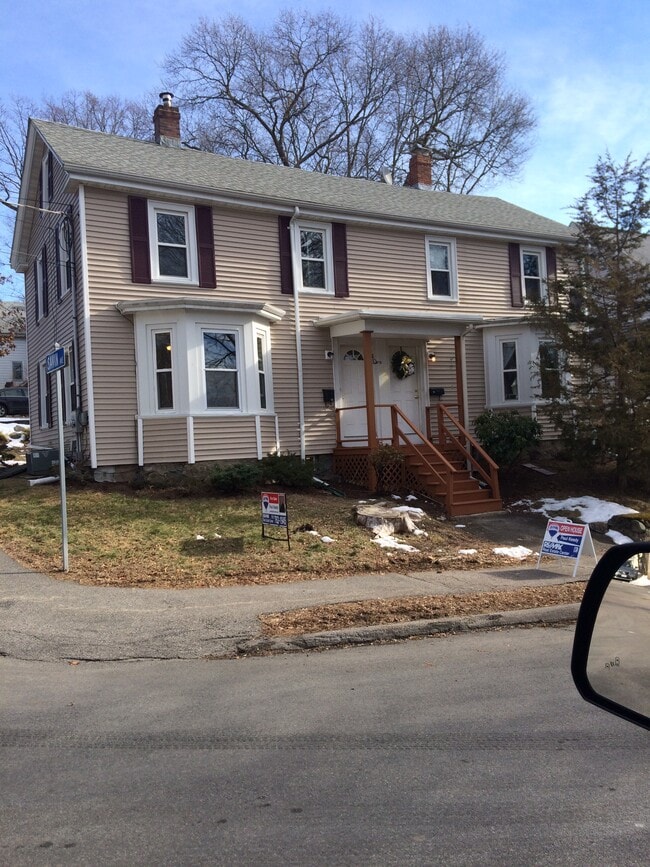 Building Photo - 64 Cedar St Unit 62