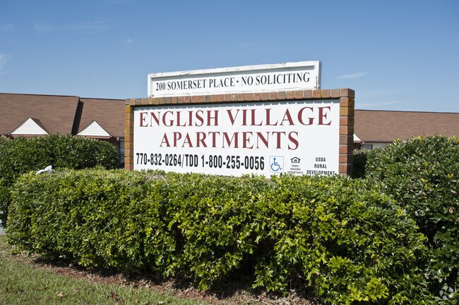 English Village Apartments - English Village Apartments
