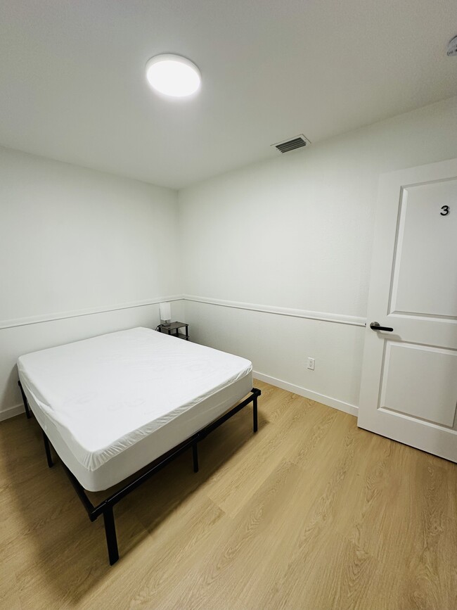 Photo - 4611 N Eddy Dr