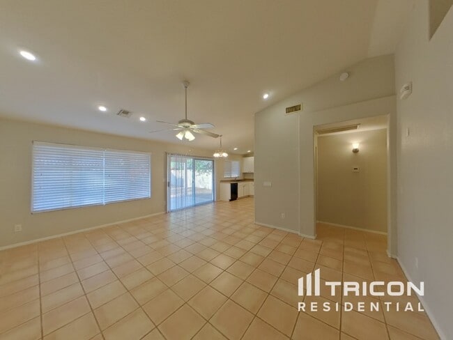 Photo - 1411 W Villa Theresa Dr