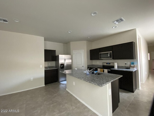 Photo - 35420 W San Alvarez Ave