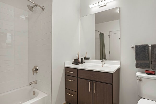 Photo - 169 W Superior St