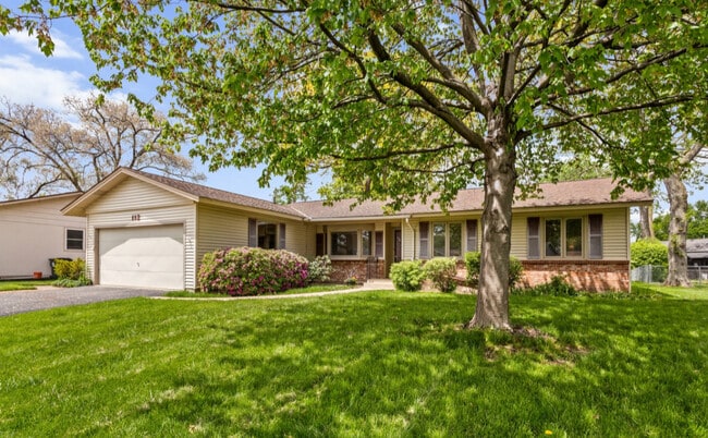 Photo - 112 Braemar Dr House