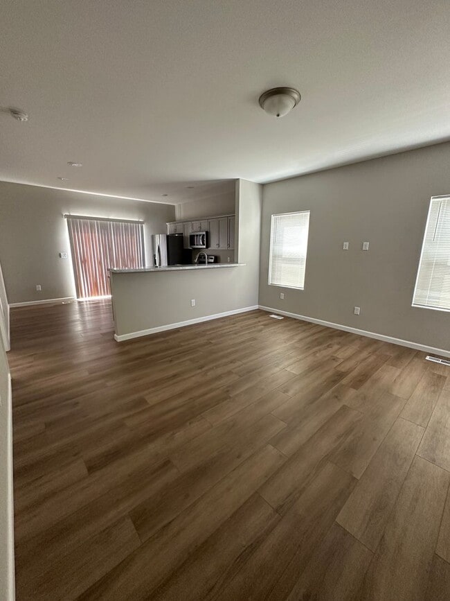 Photo - 2554-2550 Granite Dr NW