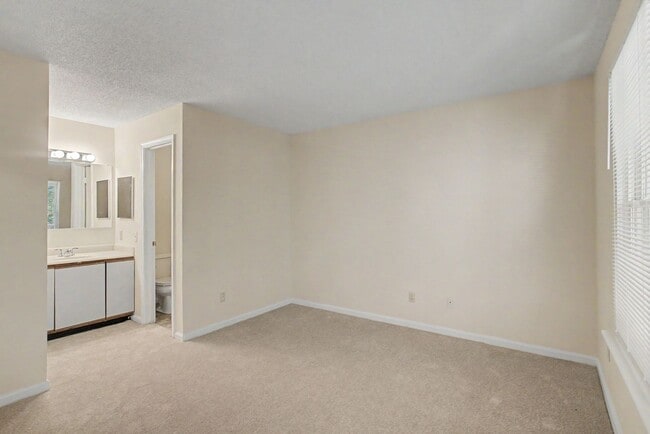 Photo - 540 Pineland Cir Unit 201
