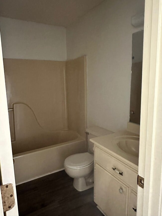 Bathroom - Richmond Apartments