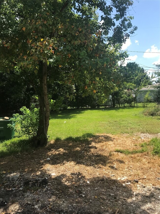 Photo - 7309 Ardennes St