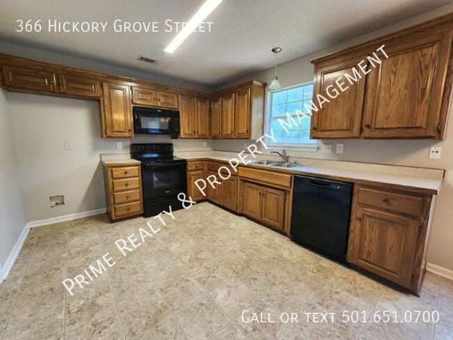 Photo - 366 Hickory Grove St