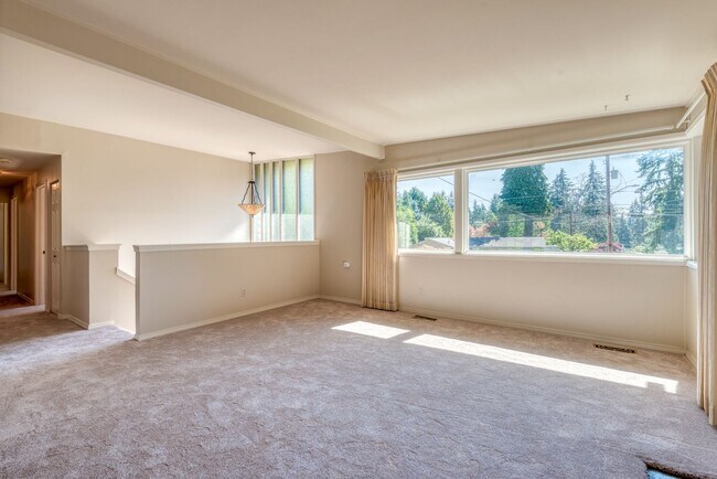 Photo - Bellevue Home