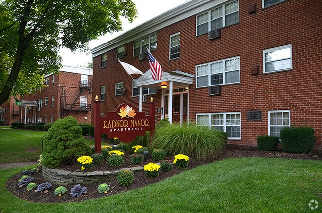 Building Photo - Radnor Manor Rental