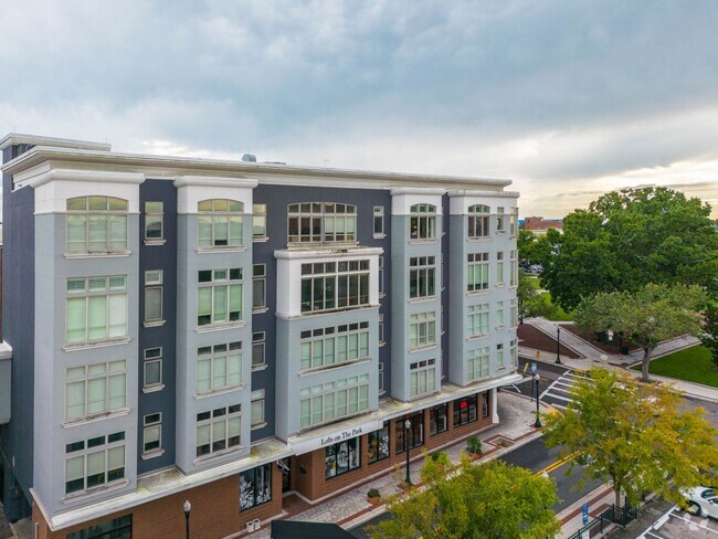 Building Photo - Executive Furnished Loft in Downtown Lakeland Unit Executive Furnished Loft in Downtown Lakeland