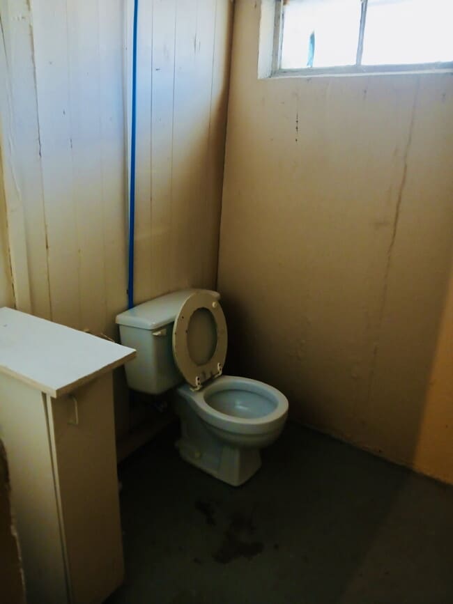 Photo - 21465 Syracuse Ave