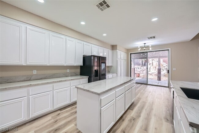 Photo - 9272 W Viking Rd