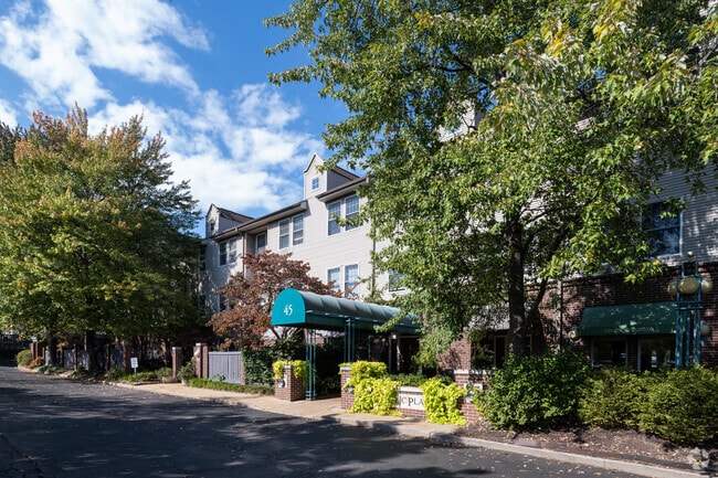 Photo - Pacific Place