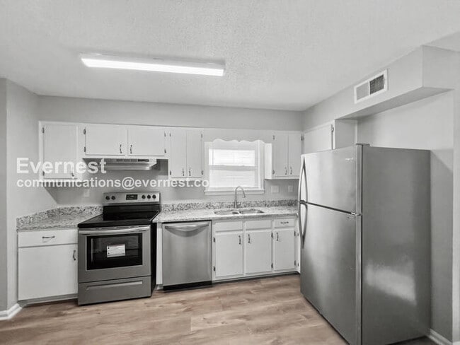 Photo - 7762 Andover Cove