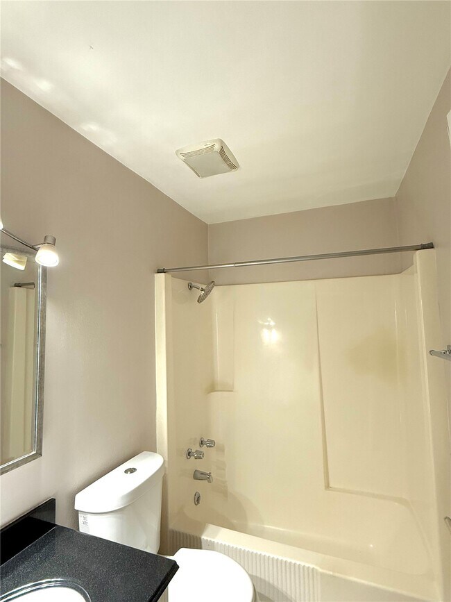 Photo - 919 Mulberry St