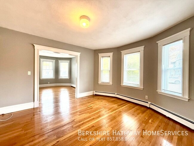 Photo - 881 Broadway-2 Unit 2