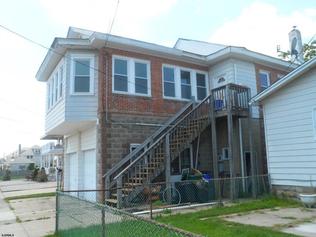 Photo - 5705 Edgewater Ave