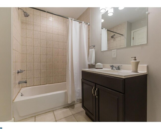 Photo - Point Breeze Townhome