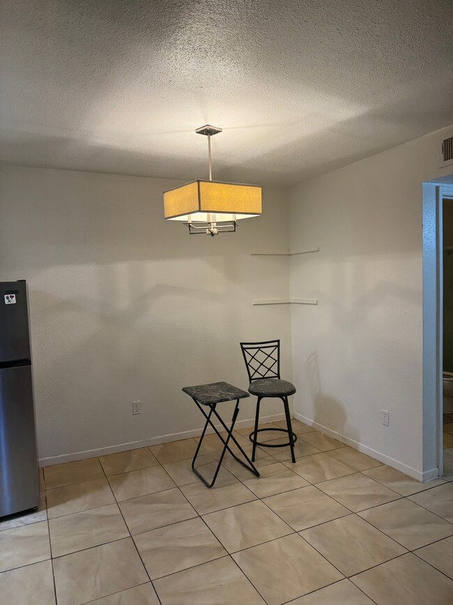 Photo - 9350 Country Creek Dr Unidad 46