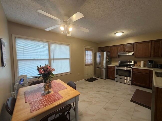 Photo - 14 Clifford St Unit A6