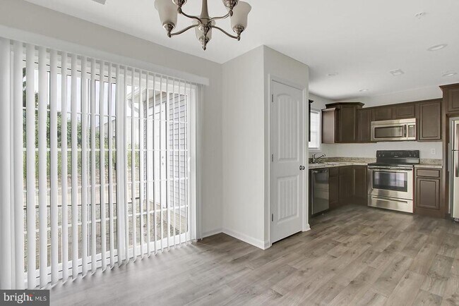 Photo - 127 BALSAM Ln