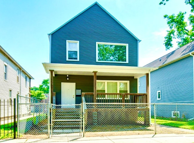 7353 S Kenwood Ave Unit 2nd floor